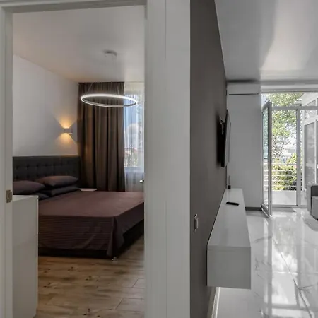 Luxury In Center Of *